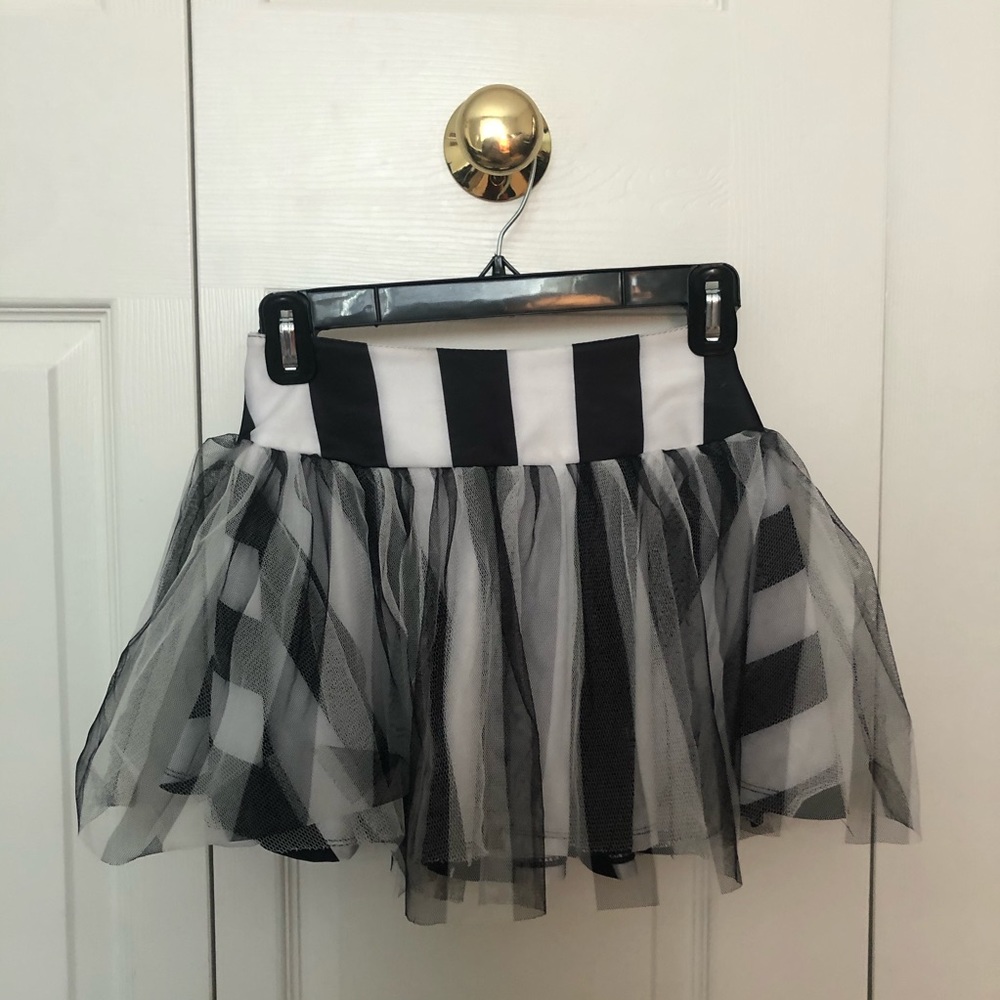 Black/white tutu